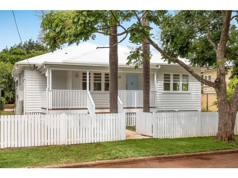 6 Loye Street, North Toowoomba QLD 4350