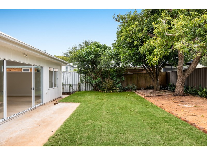 6 Loye Street, North Toowoomba QLD 4350