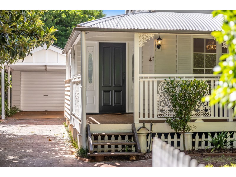 258 Geddes Street, Centenary Heights QLD 4350
