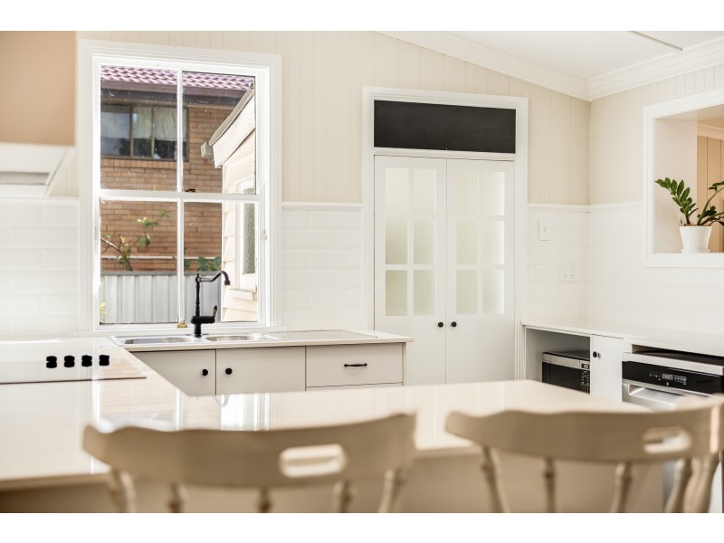 258 Geddes Street, Centenary Heights QLD 4350