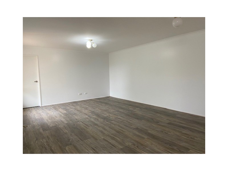 2/12 Carmen Street, Kearneys Spring QLD 4350