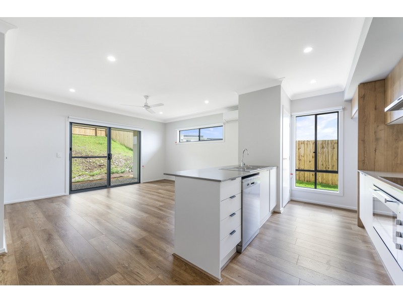 41 Adelaide Street, Cranley QLD 4350