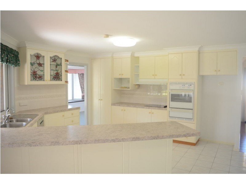 3 Nellie Street, Centenary Heights QLD 4350