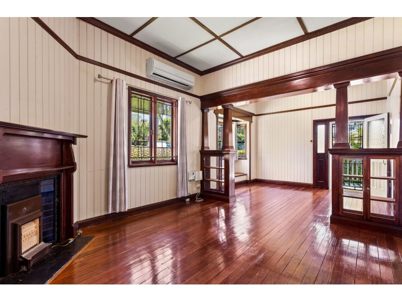 51 Mary Street, Mount Lofty QLD 4350