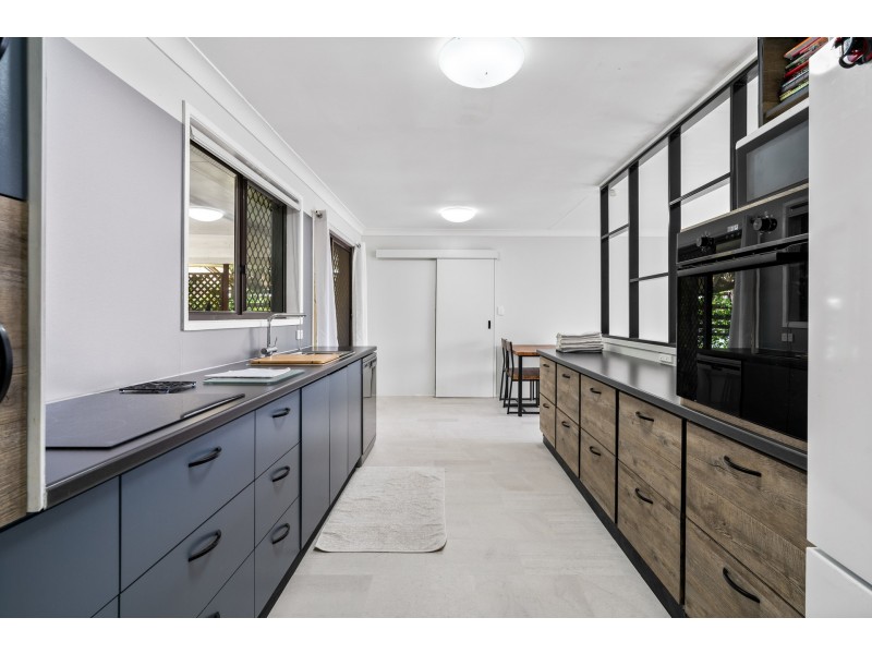 6 Terrica Street, Glenvale QLD 4350