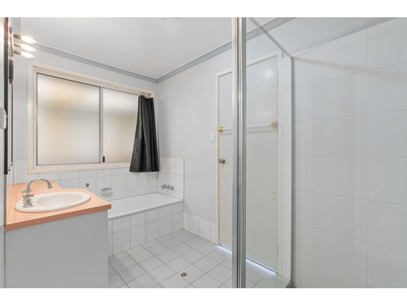 14 Bhutan Court, Newtown QLD 4350