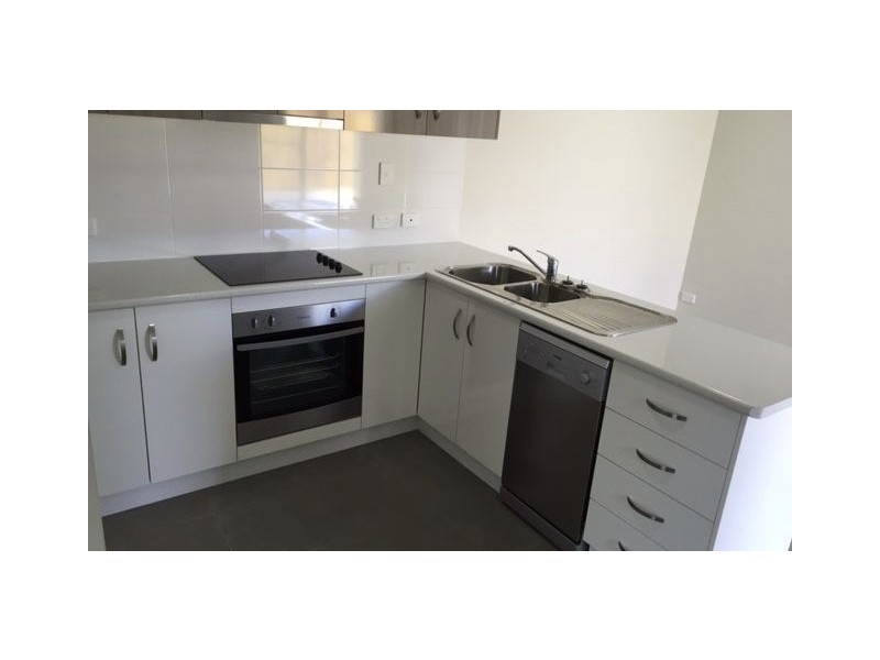 2/45 Sanctuary Drive, Cranley QLD 4350