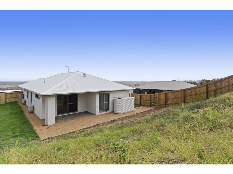 37 Adelaide Street, Cranley QLD 4350
