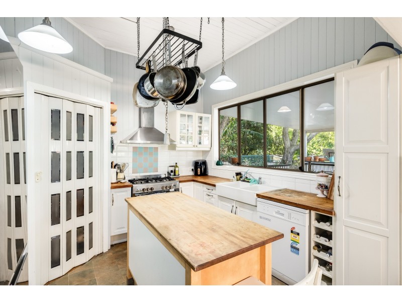 279 James Street, Newtown QLD 4350