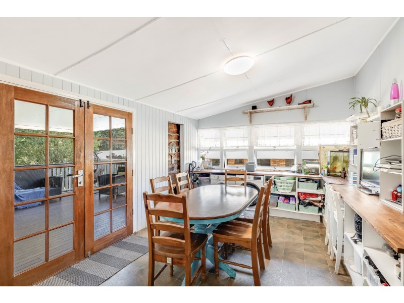 279 James Street, Newtown QLD 4350