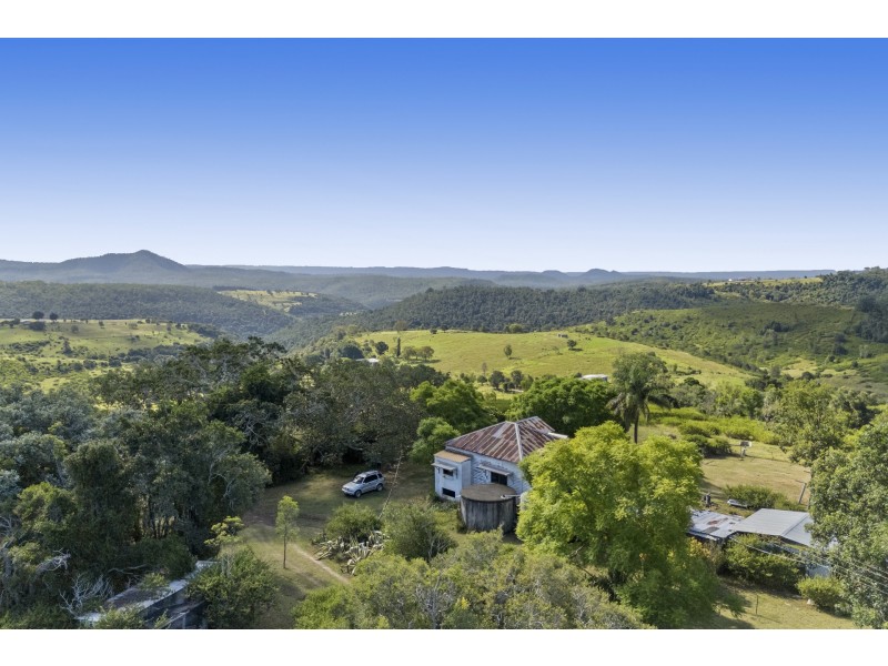 325 Sawpit Gully Road, Rockmount QLD 4344