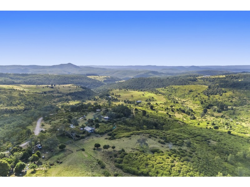 325 Sawpit Gully Road, Rockmount QLD 4344
