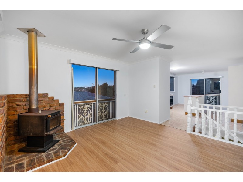 53 Hillview Avenue, Newtown QLD 4350