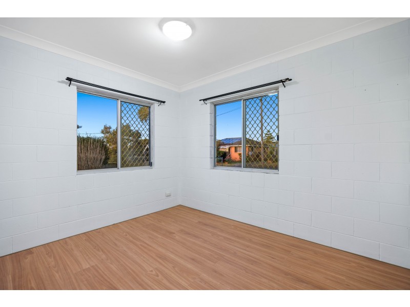 53 Hillview Avenue, Newtown QLD 4350