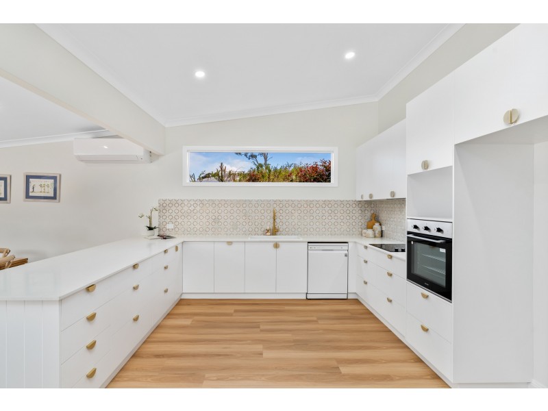 6 Trevethan Street, Mount Lofty QLD 4350