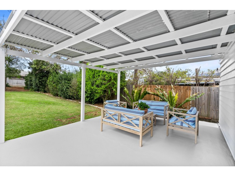 6 Trevethan Street, Mount Lofty QLD 4350