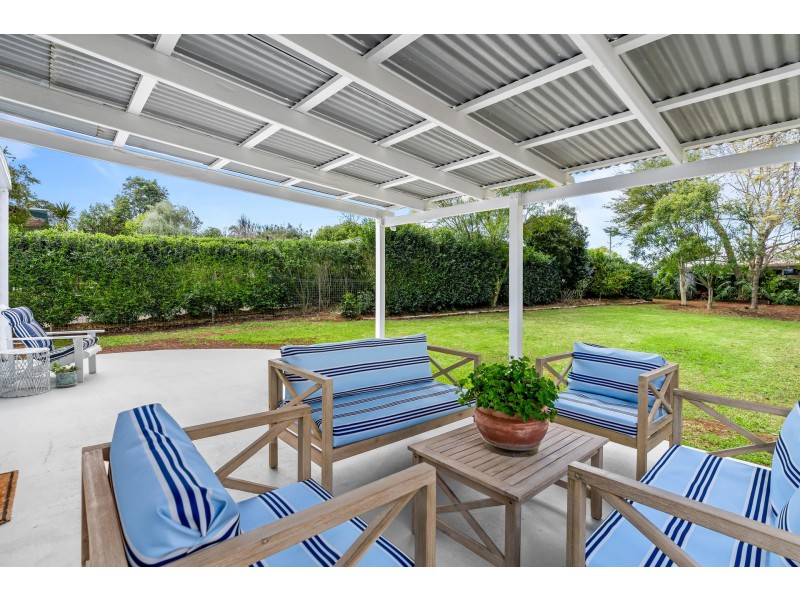 6 Trevethan Street, Mount Lofty QLD 4350