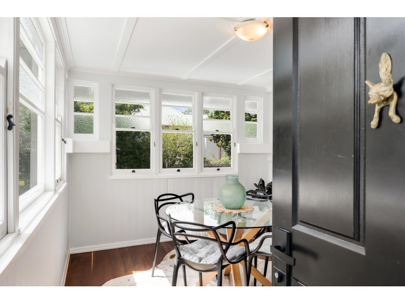 8 Edith Street, Newtown QLD 4350