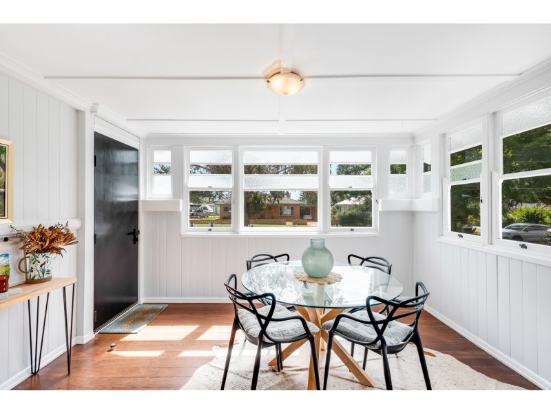 8 Edith Street, Newtown QLD 4350