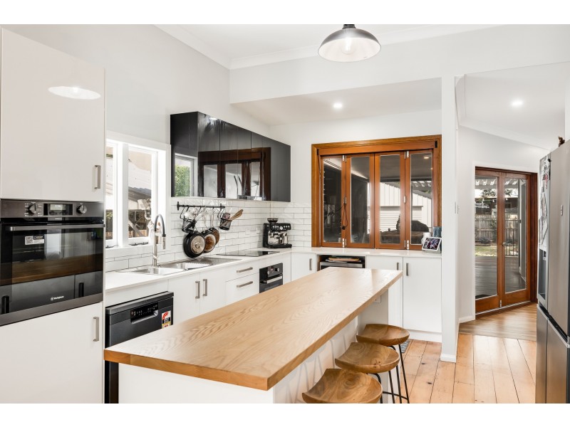 8 Edith Street, Newtown QLD 4350