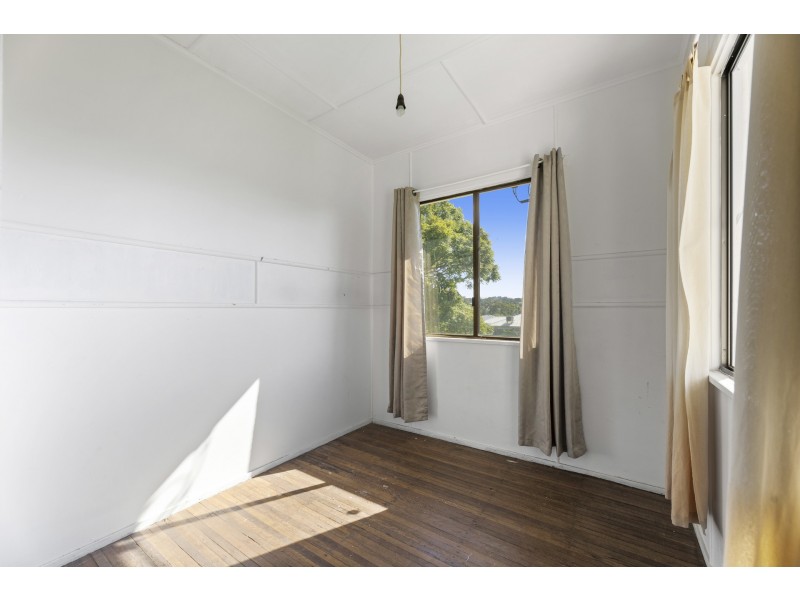 1 Kenilworth Street, North Toowoomba QLD 4350