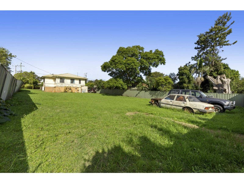 1 Kenilworth Street, North Toowoomba QLD 4350