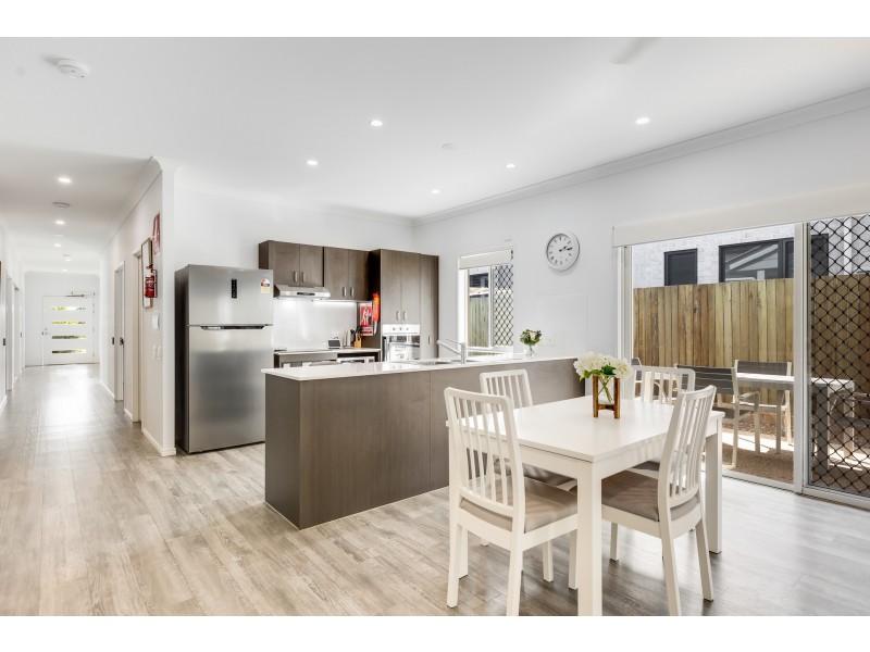 16 Carlow Lane, Middle Ridge QLD 4350