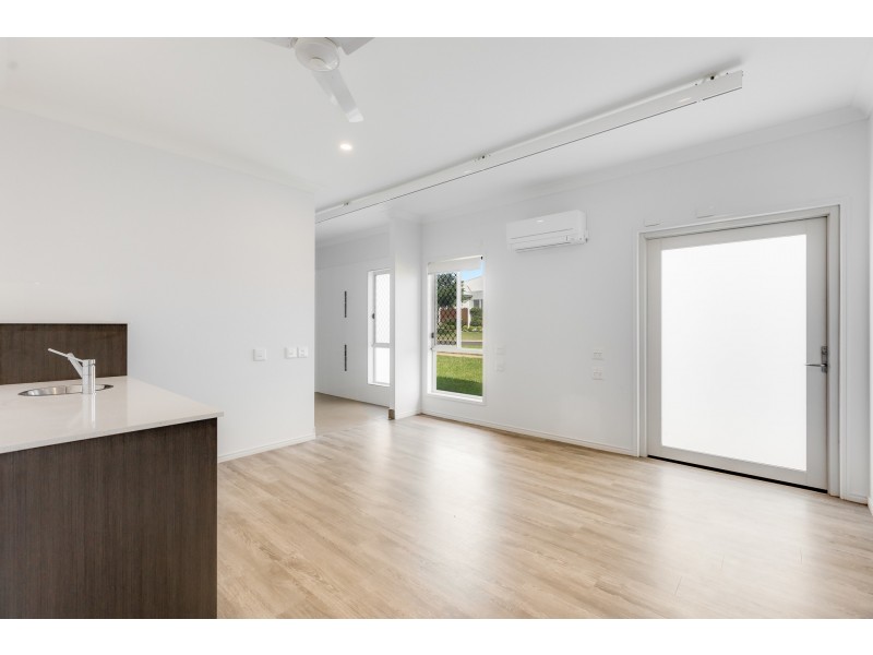 16 Carlow Lane, Middle Ridge QLD 4350