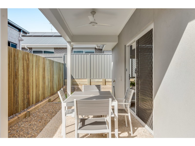 16 Carlow Lane, Middle Ridge QLD 4350