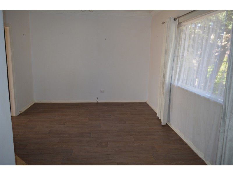 299 South Street, Harristown QLD 4350