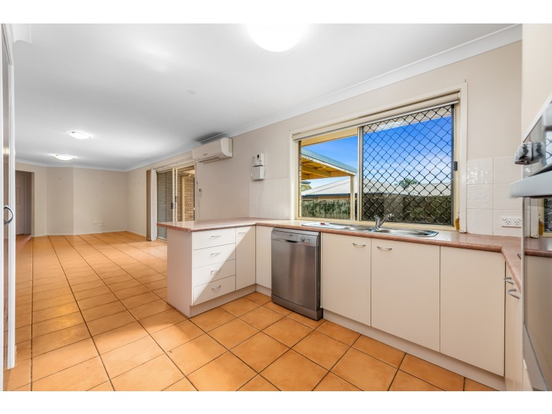 19 Chelwyn Street, Middle Ridge QLD 4350