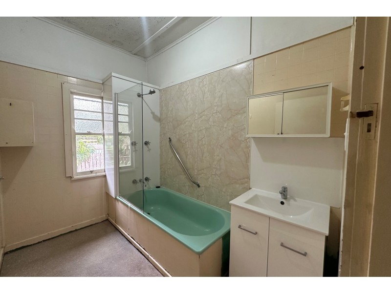 159 Ruthven Street, North Toowoomba QLD 4350