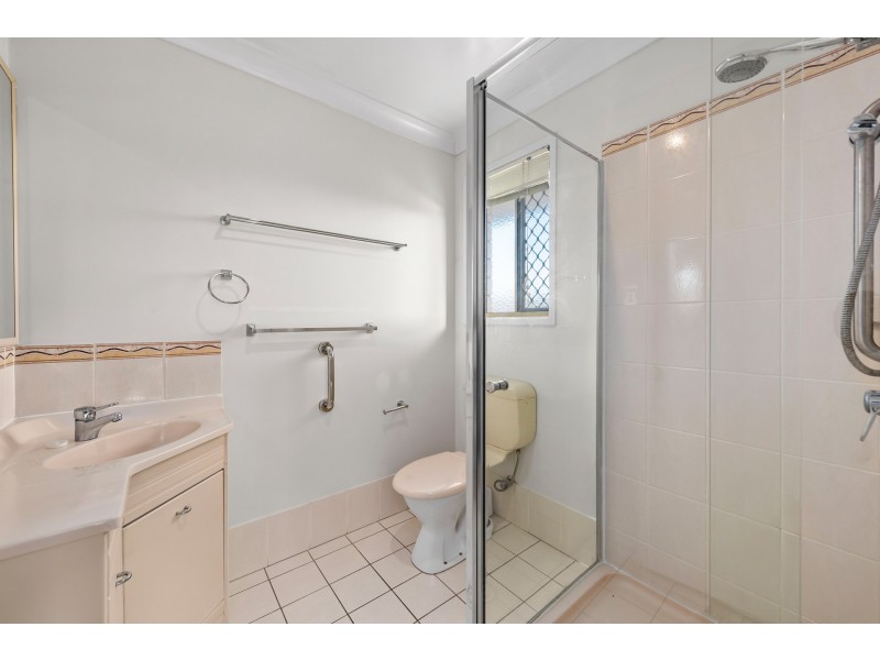 7 Maguire Court, Harristown QLD 4350