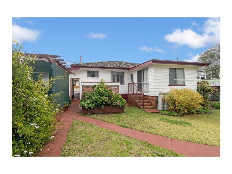 6 Corser Street, Centenary Heights QLD 4350