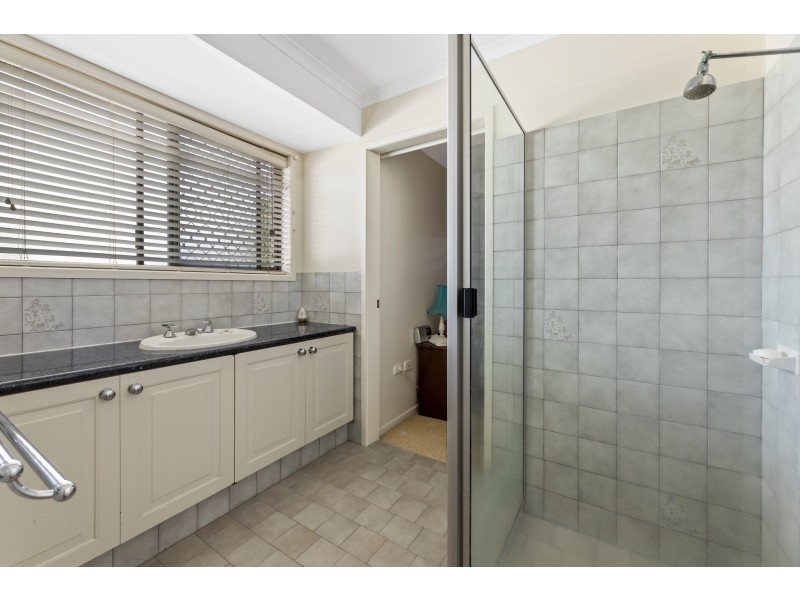 1/183 Alderley Street, Centenary Heights QLD 4350