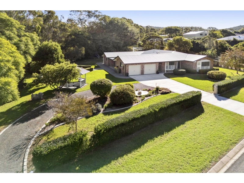 11 Pendoma Drive, Hodgson Vale QLD 4352