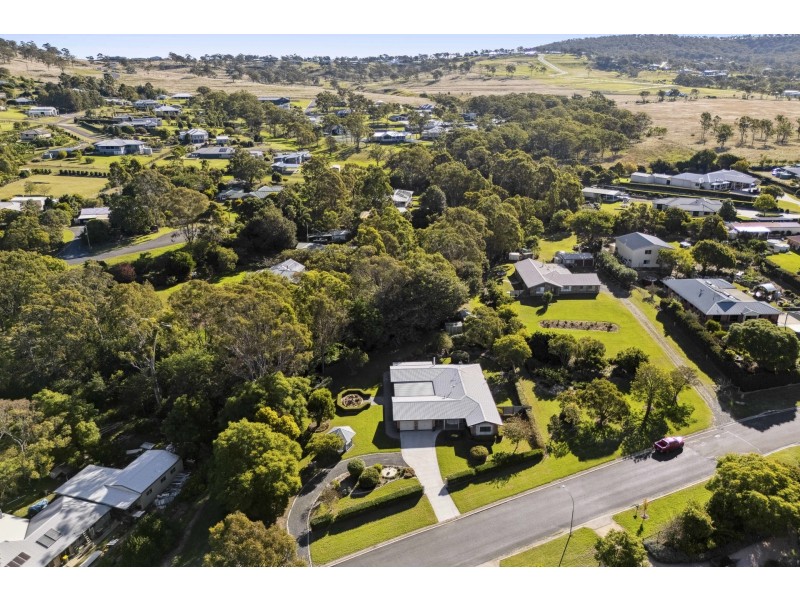 11 Pendoma Drive, Hodgson Vale QLD 4352