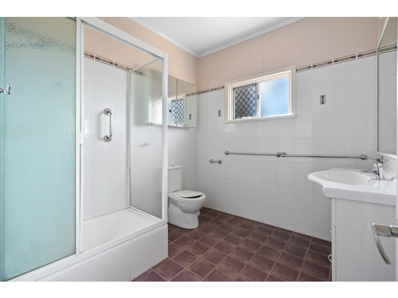 35 O’quinn Street, Harristown QLD 4350