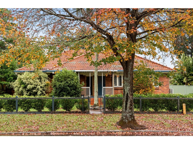 352 South Street, Harristown QLD 4350