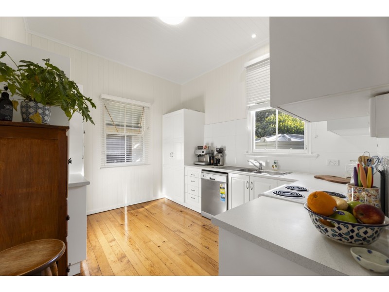 23 Helen Street, Newtown QLD 4350