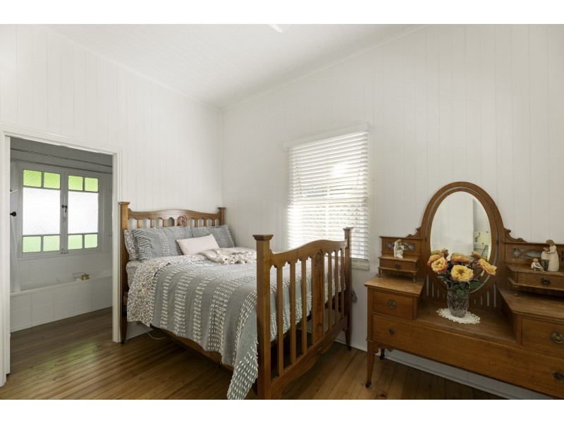 23 Helen Street, Newtown QLD 4350