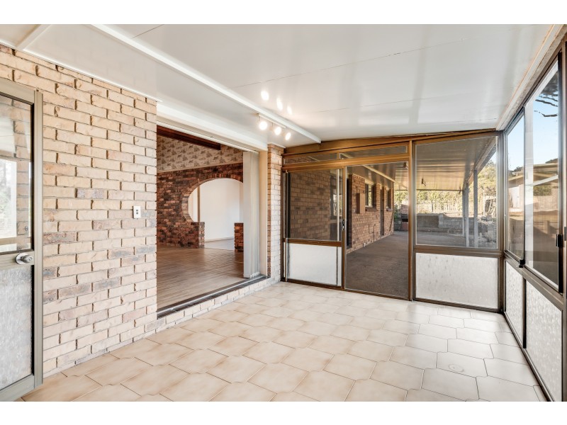 2 Glen Court, Glenvale QLD 4350