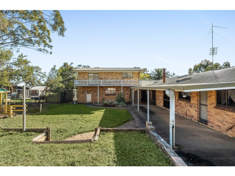 2 Glen Court, Glenvale QLD 4350