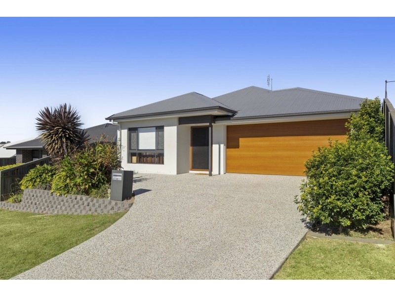 14 Dawn Drive, Glenvale QLD 4350