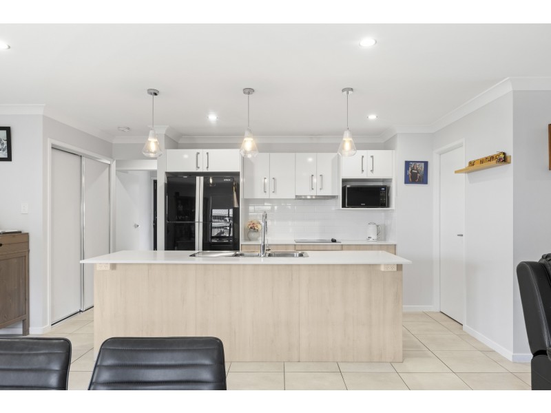 14 Dawn Drive, Glenvale QLD 4350