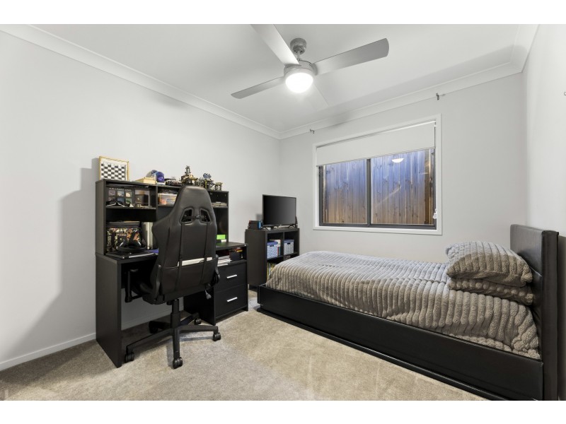 14 Dawn Drive, Glenvale QLD 4350