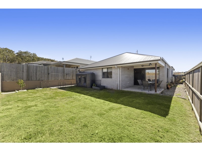 14 Dawn Drive, Glenvale QLD 4350