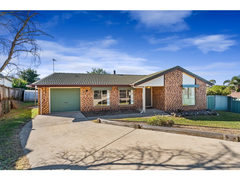 4 Lysanda Close, Wilsonton QLD 4350