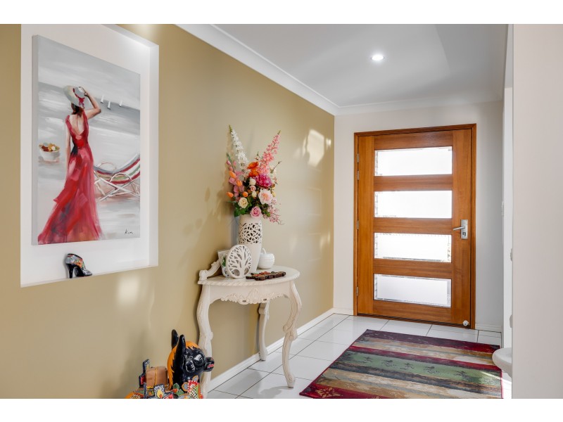 15 Argus Court, Middle Ridge QLD 4350