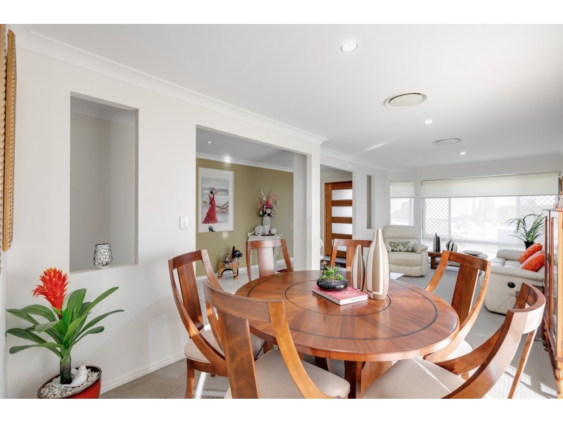 15 Argus Court, Middle Ridge QLD 4350